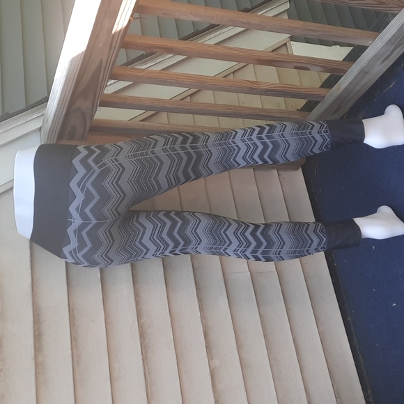 Lululemon ebb to street seamless yoa leggings black chevron sl… - Picture 3 of 6